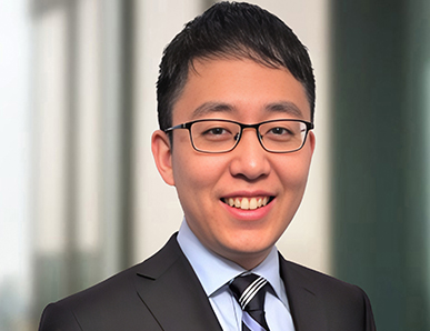 Yixing Zhang Headshot Q2f26 387x298